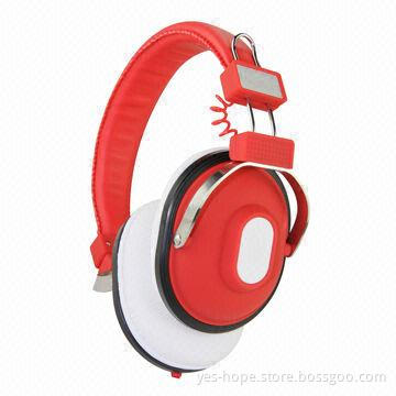 Retractable headphone with 4 colors